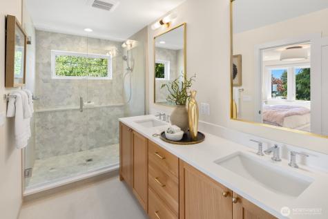 3250 29th Avenue W Seattle WA 98199