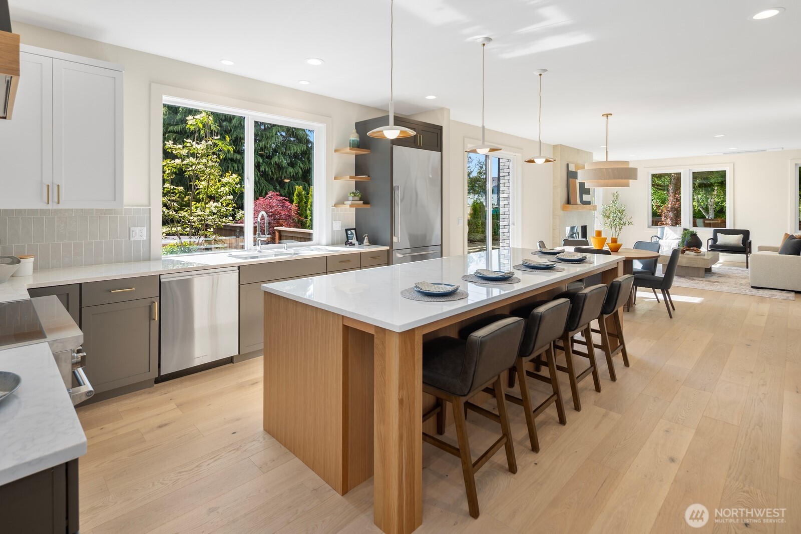 3250 29th Avenue W Seattle WA 98199
