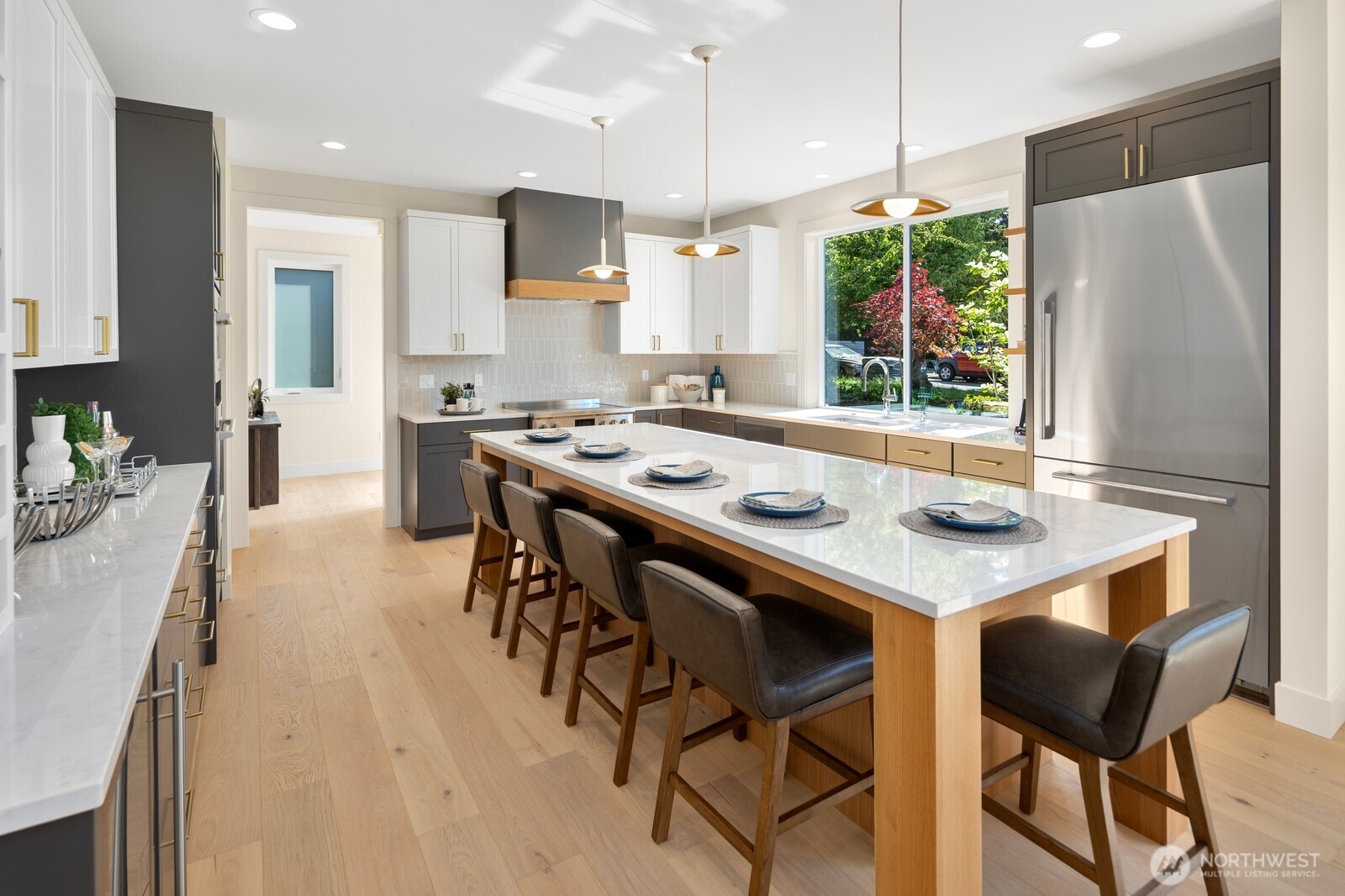 3250 29th Avenue W Seattle WA 98199
