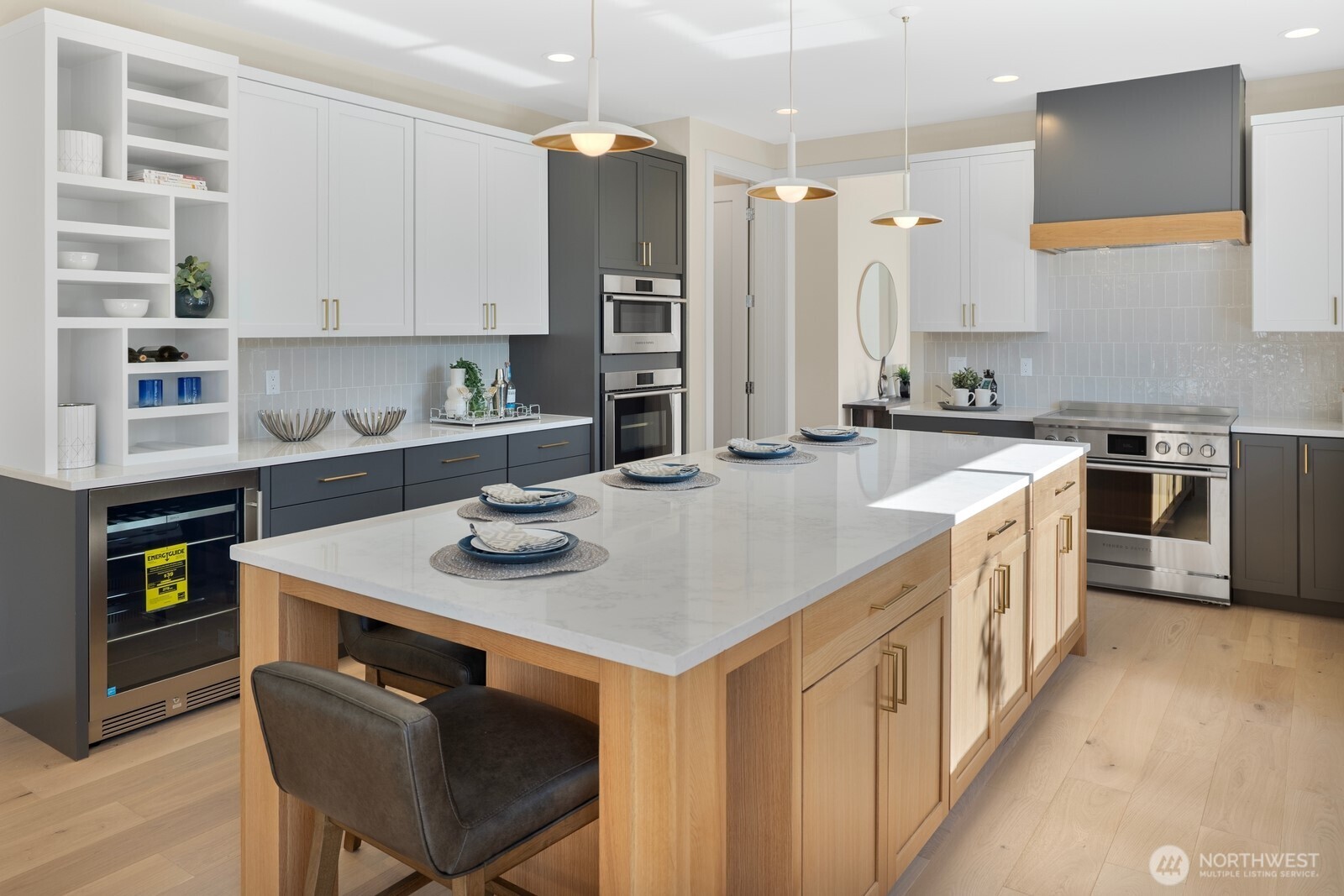 3250 29th Avenue W Seattle WA 98199