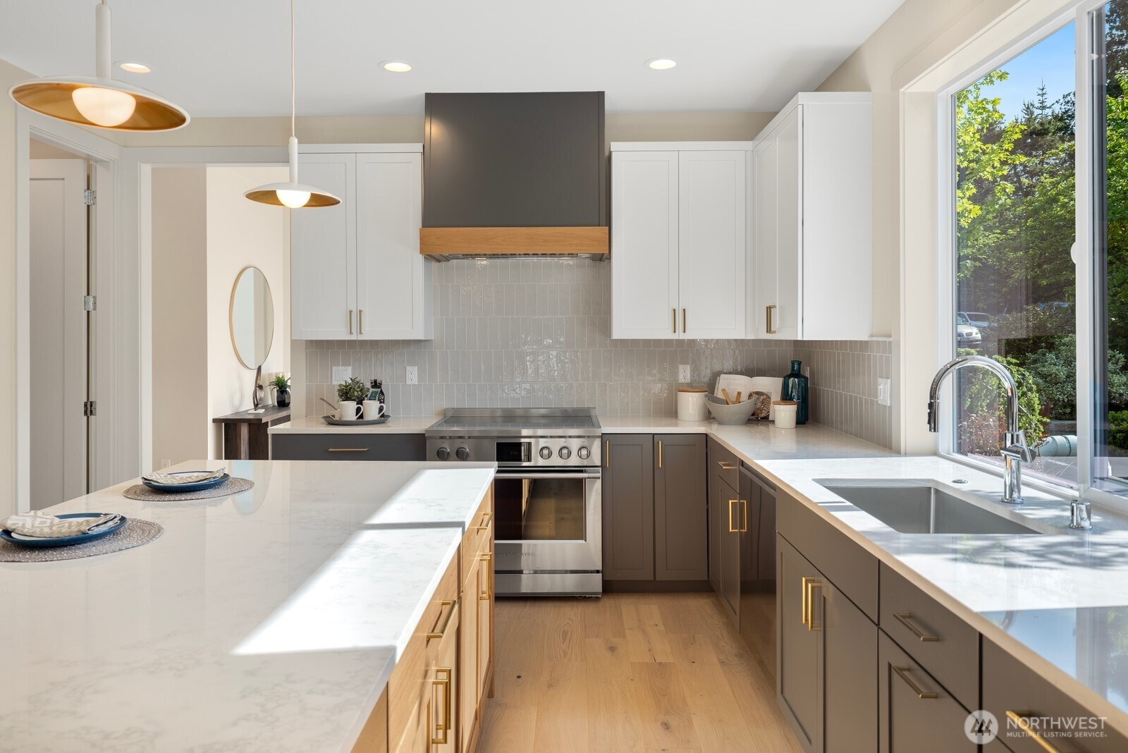 3250 29th Avenue W Seattle WA 98199