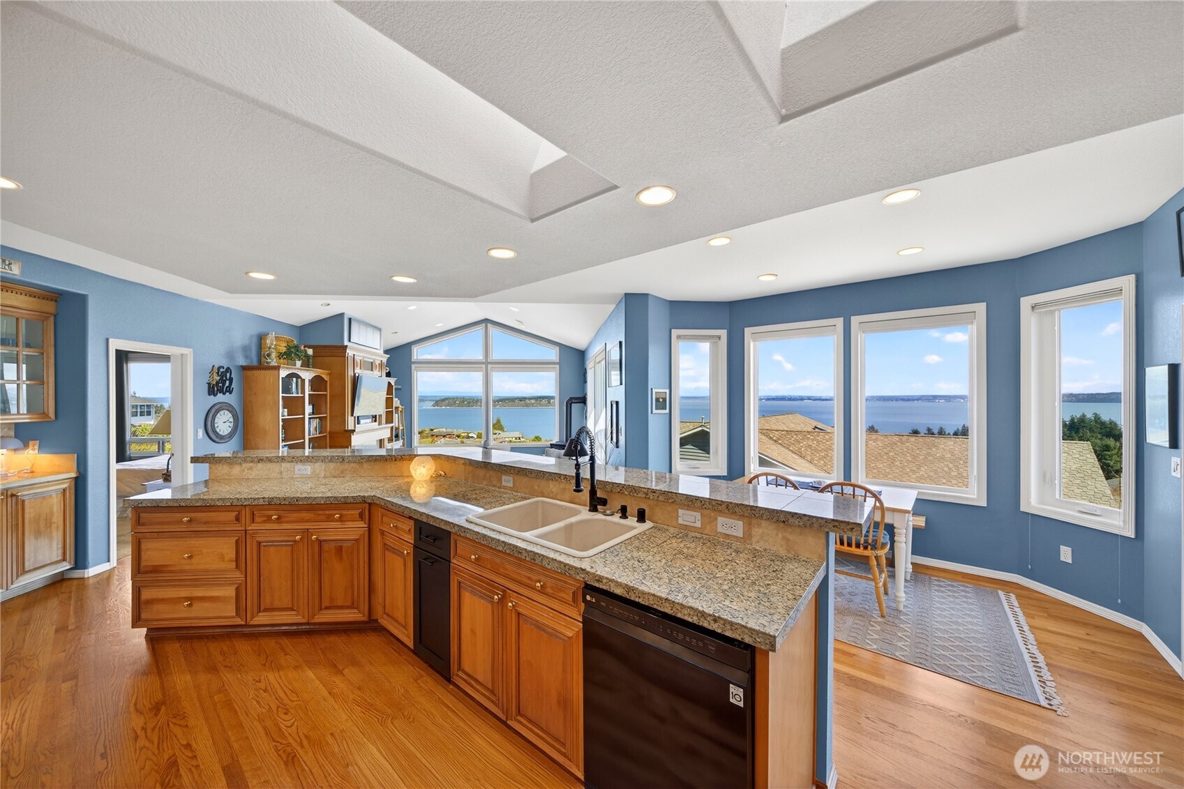 4621 Tanner View Drive Clinton WA 98236