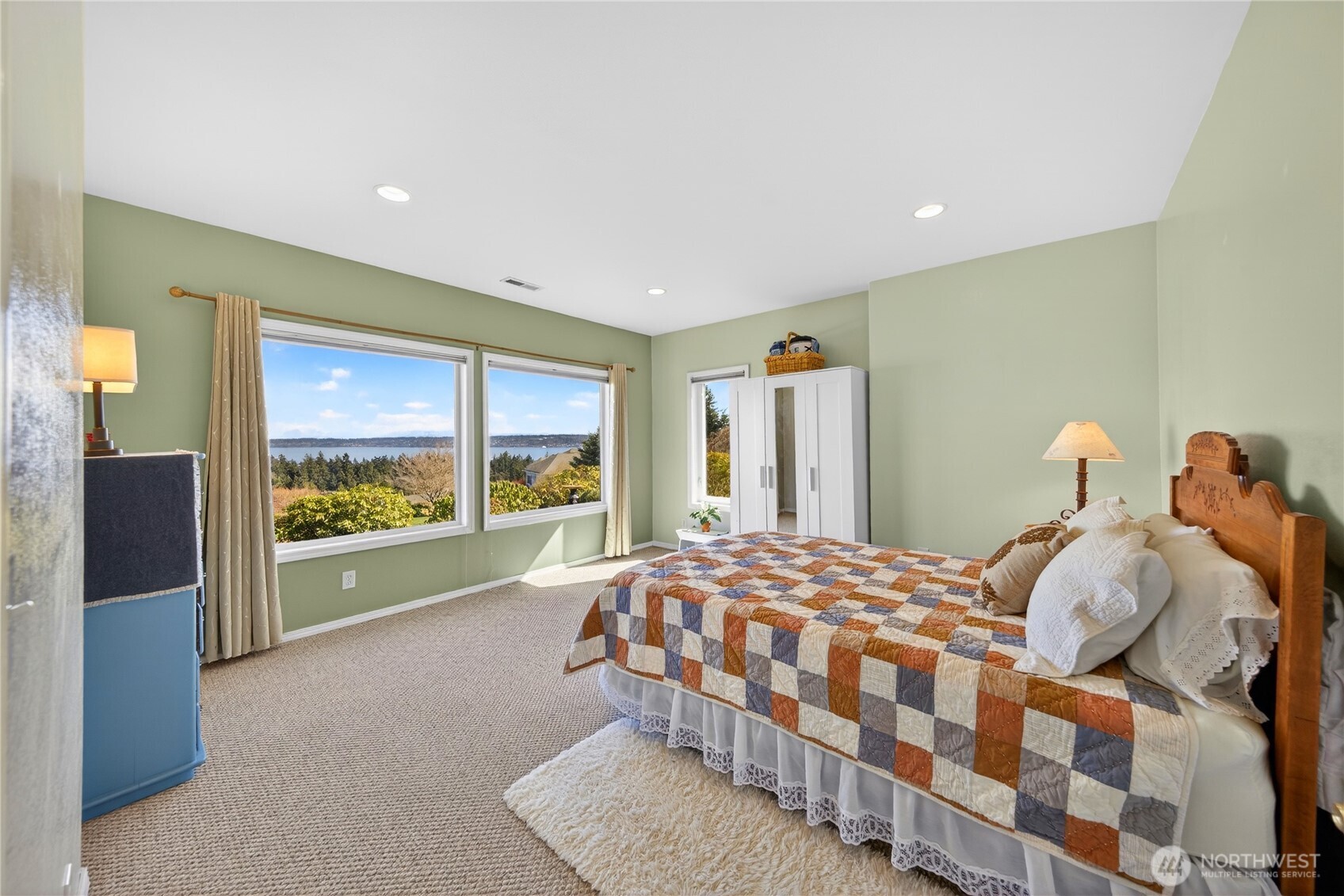 4621 Tanner View Drive Clinton WA 98236