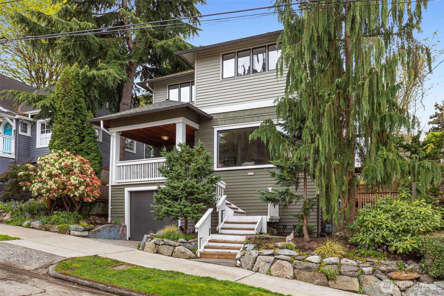 2621 2nd Avenue N Seattle WA 98109