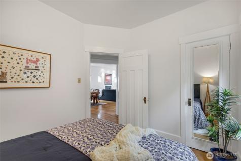 2621 2nd Avenue N Seattle WA 98109