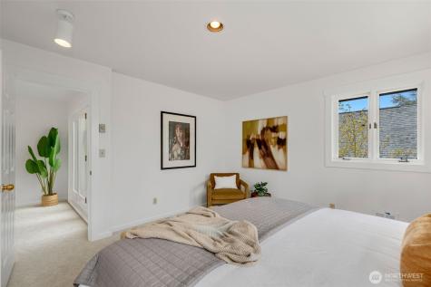 2621 2nd Avenue N Seattle WA 98109