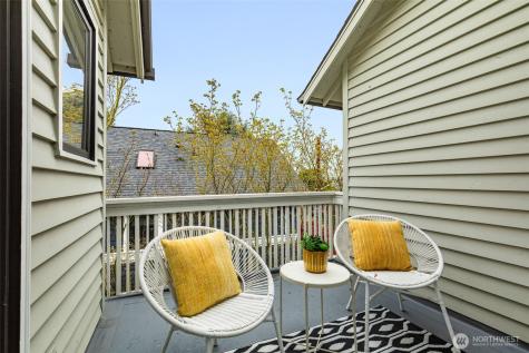 2621 2nd Avenue N Seattle WA 98109