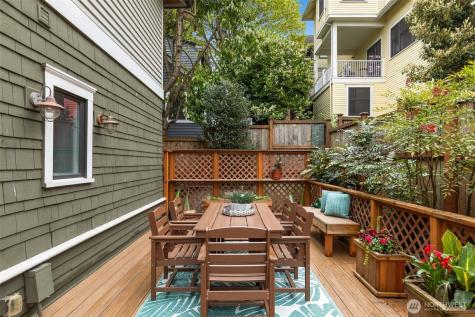 2621 2nd Avenue N Seattle WA 98109