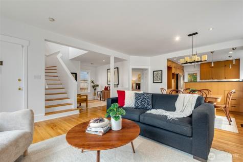 2621 2nd Avenue N Seattle WA 98109
