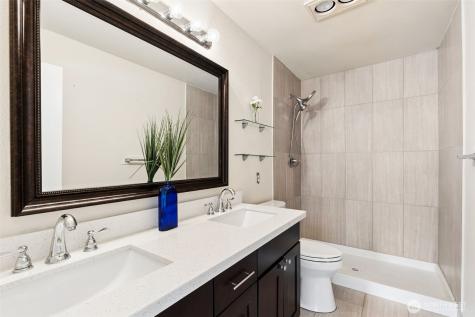 214 10th Avenue N Algona WA 98001