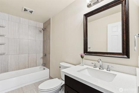 214 10th Avenue N Algona WA 98001