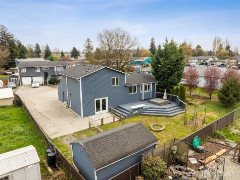 214 10th Avenue N Algona WA 98001