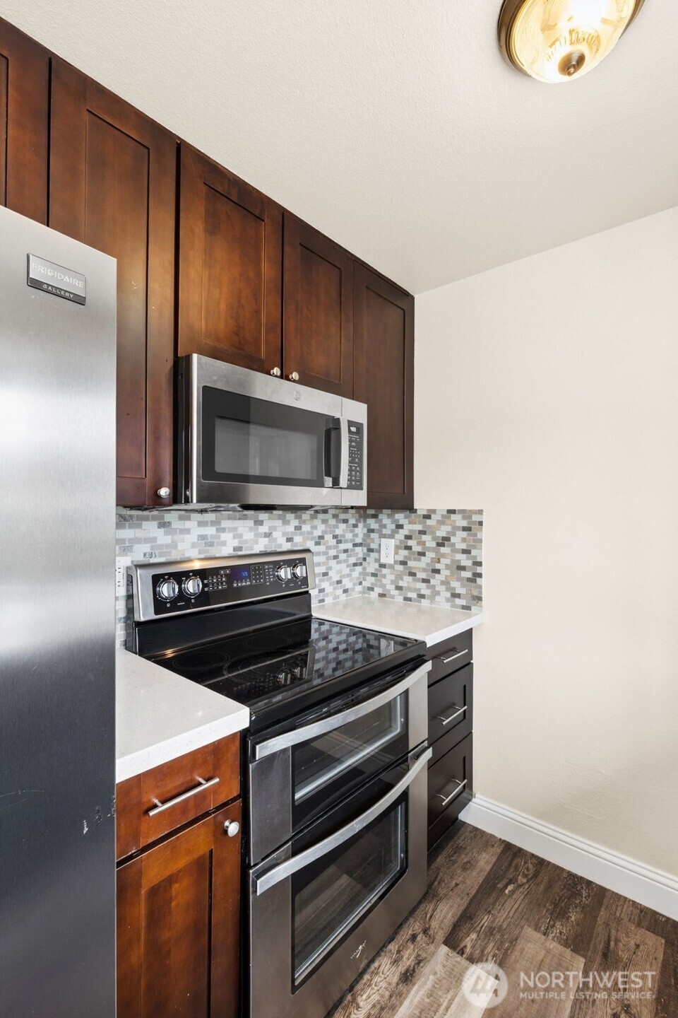 214 10th Avenue N Algona WA 98001