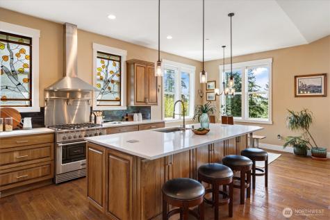 17722 E Lake Desire Drive SE Renton WA 98058