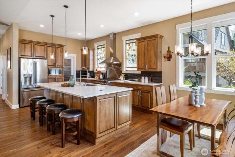 17722 E Lake Desire Drive SE Renton WA 98058
