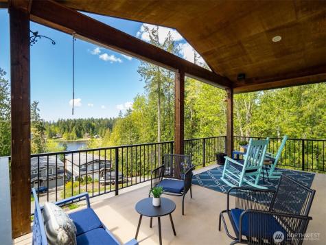 17722 E Lake Desire Drive SE Renton WA 98058