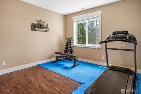 17722 E Lake Desire Drive SE Renton WA 98058