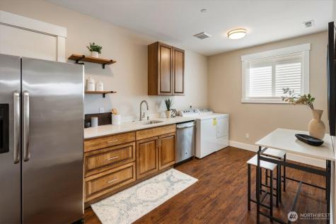 17722 E Lake Desire Drive SE Renton WA 98058