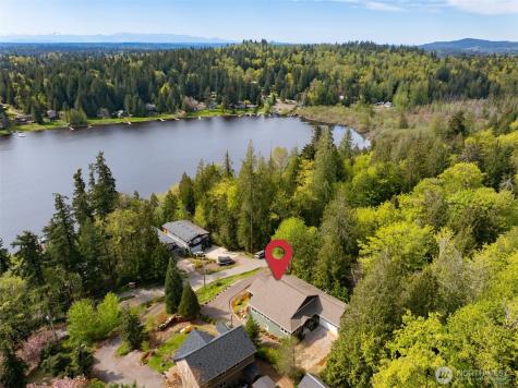 17722 E Lake Desire Drive SE Renton WA 98058