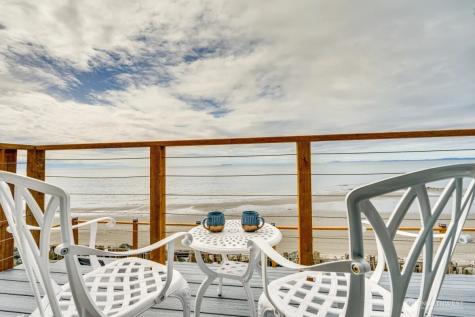 2585 West Beach Road Oak Harbor WA 98277