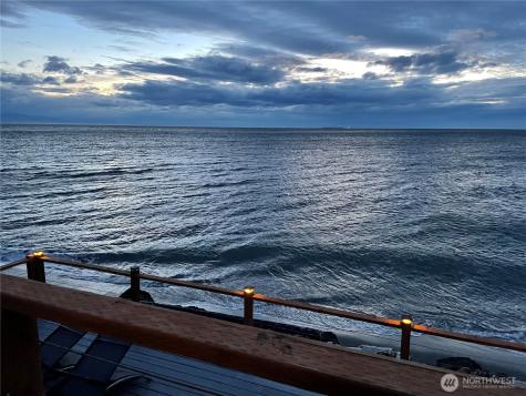 2585 West Beach Road Oak Harbor WA 98277