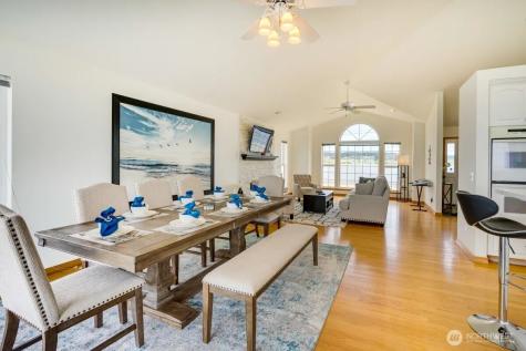 2585 West Beach Road Oak Harbor WA 98277
