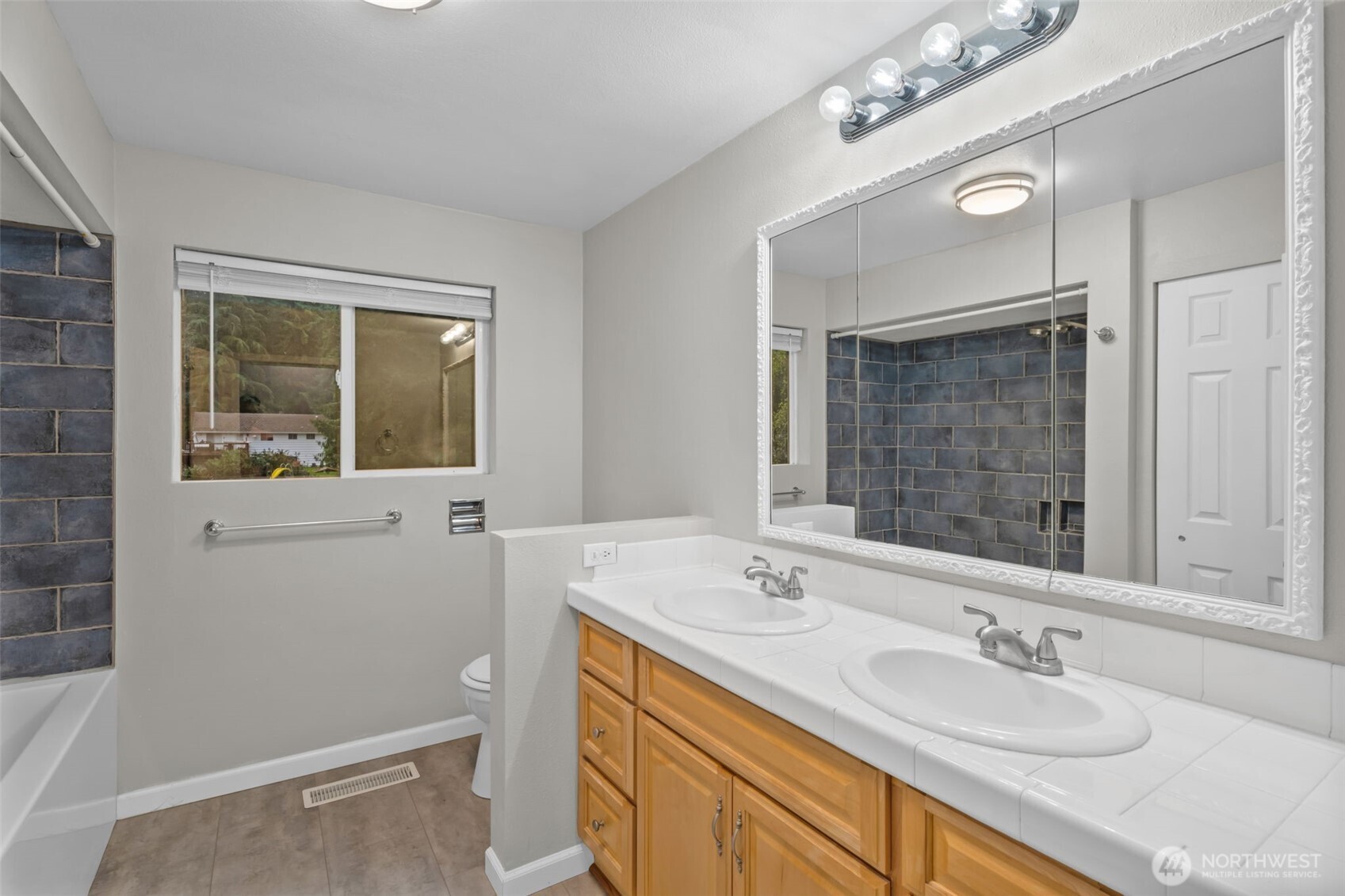 9901 59th Avenue Court E Puyallup WA 98373