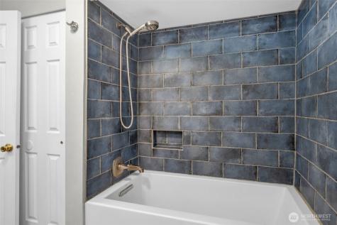 9901 59th Avenue Court E Puyallup WA 98373