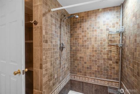 9901 59th Avenue Court E Puyallup WA 98373