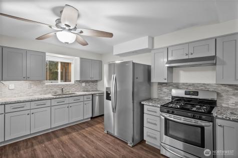 9901 59th Avenue Court E Puyallup WA 98373