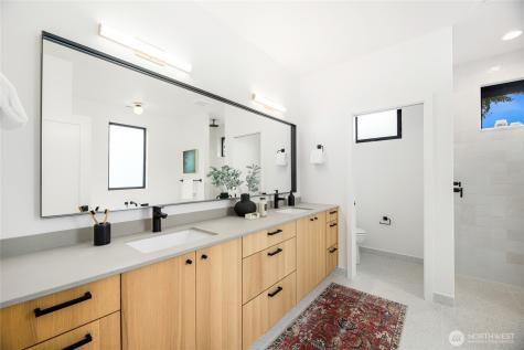 6816 128th Avenue NE Kirkland WA 98033