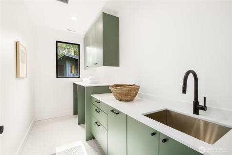 6816 128th Avenue NE Kirkland WA 98033