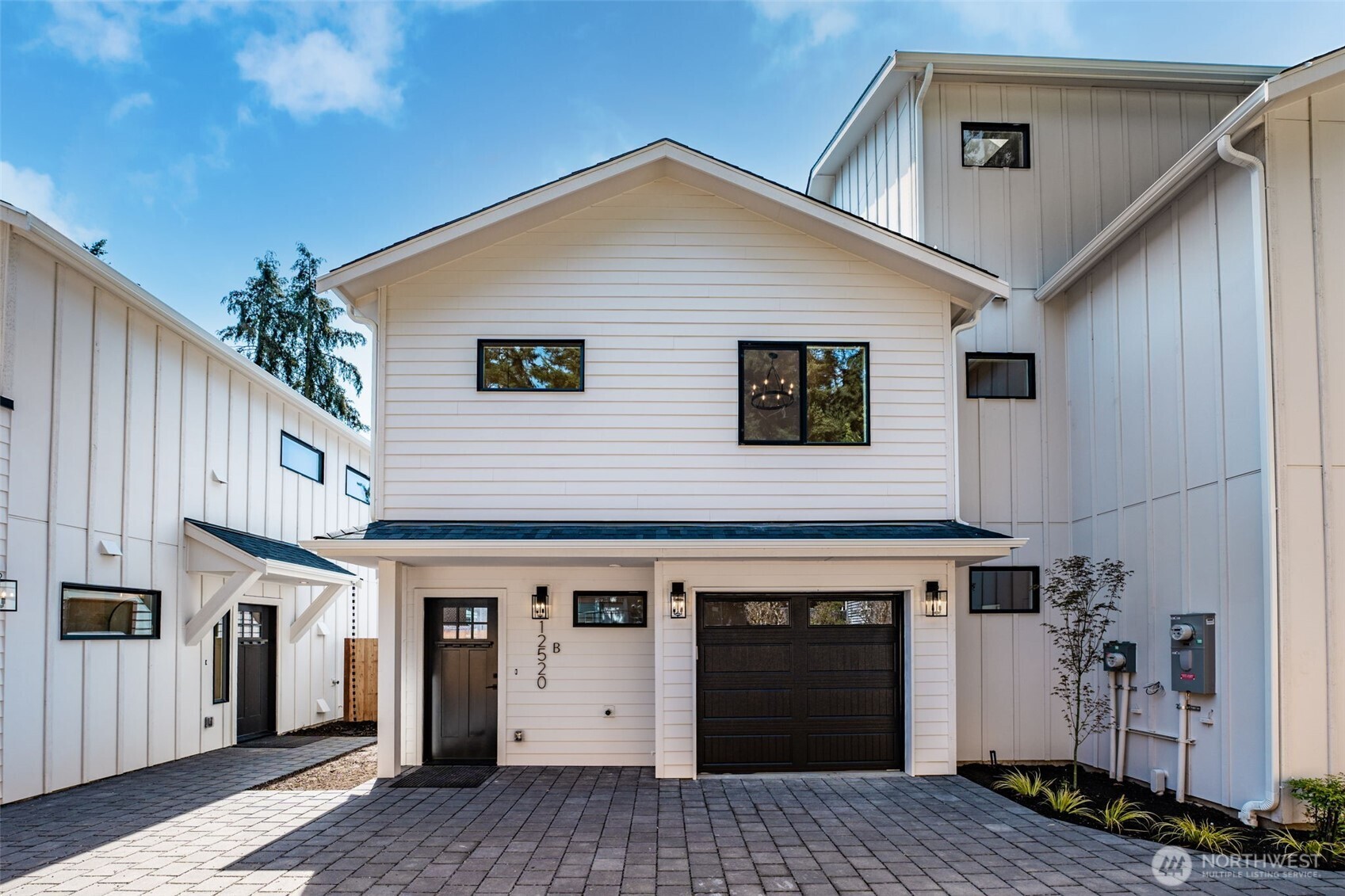 12520 2nd Avenue NE Seattle WA 98125