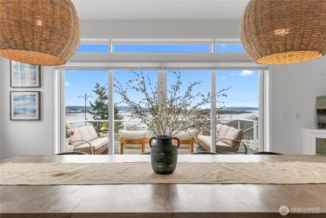 2411 SW Freund Street Oak Harbor WA 98277