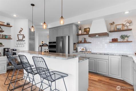 2411 SW Freund Street Oak Harbor WA 98277