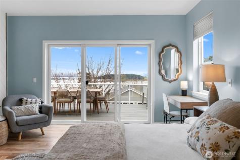 2411 SW Freund Street Oak Harbor WA 98277