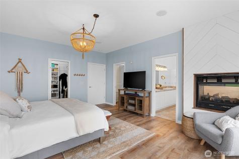 2411 SW Freund Street Oak Harbor WA 98277