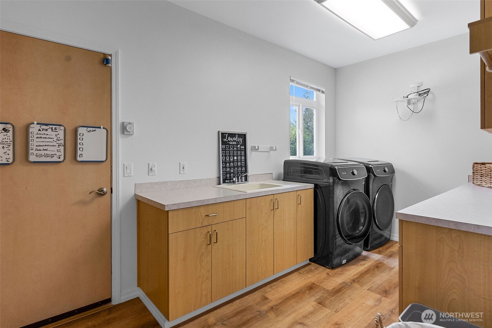 2411 SW Freund Street Oak Harbor WA 98277