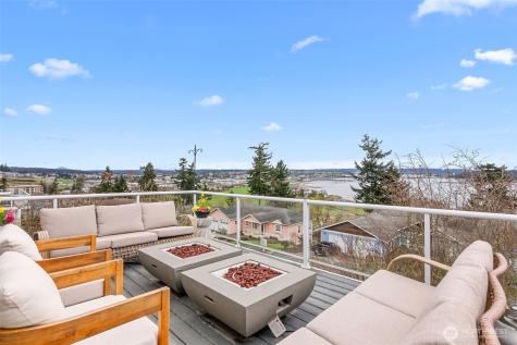 2411 SW Freund Street Oak Harbor WA 98277