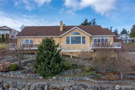 2411 SW Freund Street Oak Harbor WA 98277