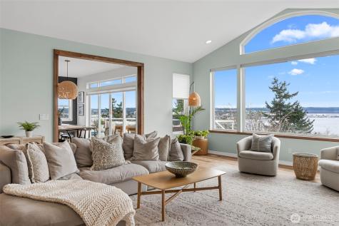 2411 SW Freund Street Oak Harbor WA 98277