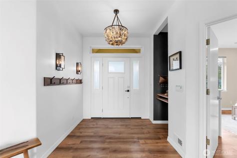 2411 SW Freund Street Oak Harbor WA 98277