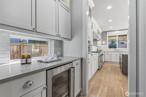 14003 NE 6th Place Bellevue WA 98007