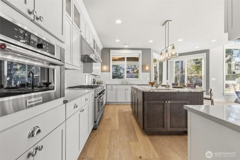 14003 NE 6th Place Bellevue WA 98007