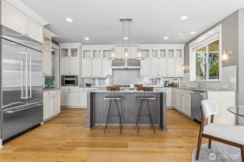 14003 NE 6th Place Bellevue WA 98007