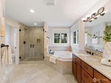 8718 NE 134th Street Kirkland WA 98034