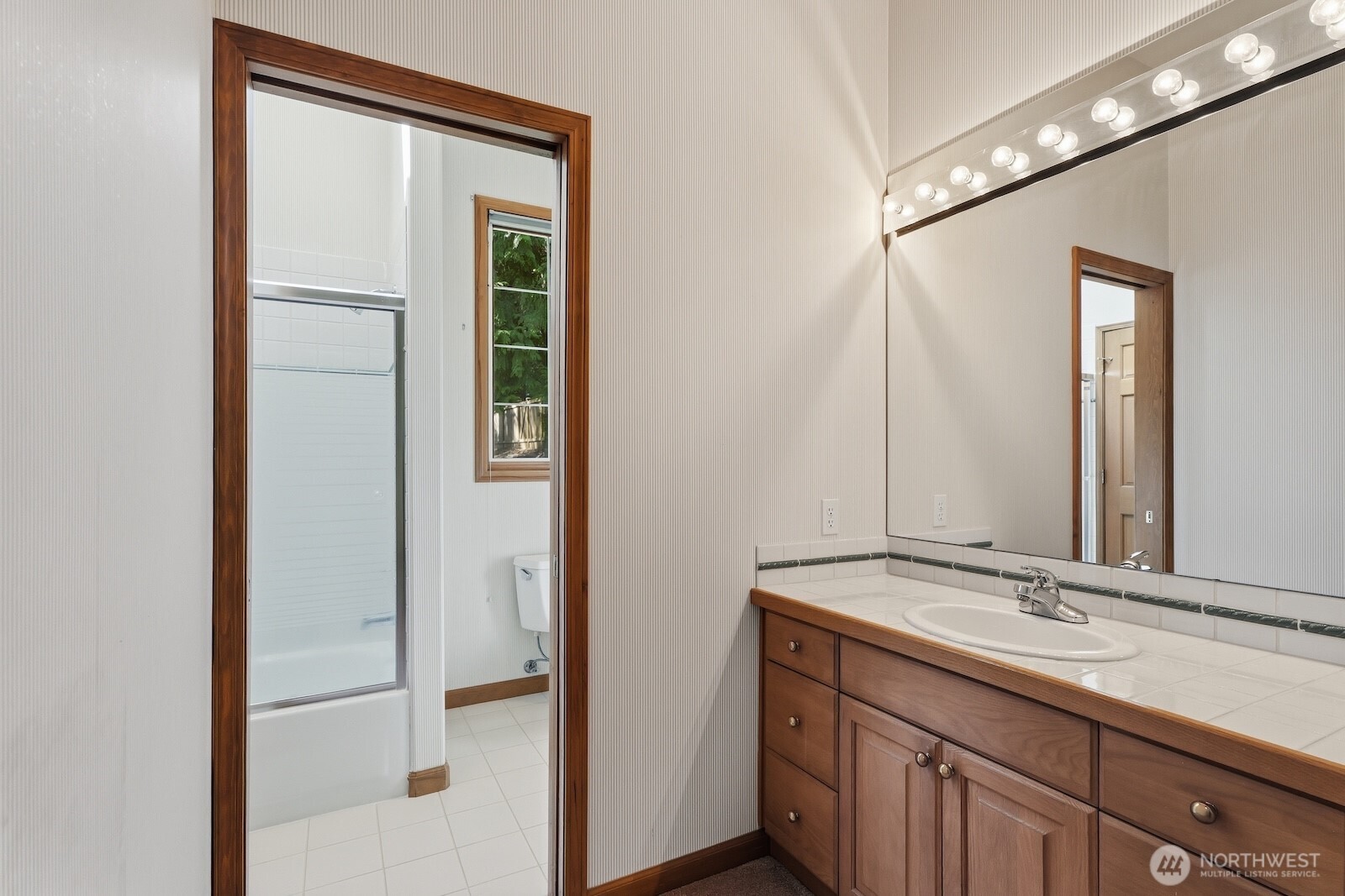 14029 171st Lane NE Woodinville WA 98072