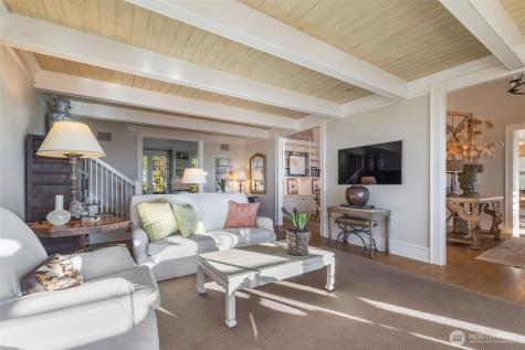 9400 Vineyard Crest Bellevue WA 98004