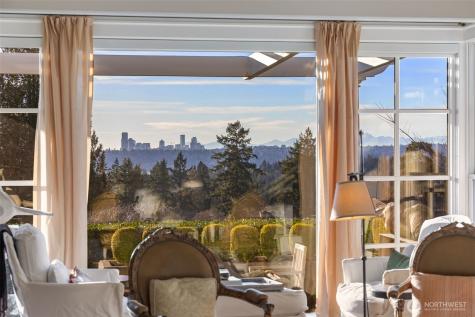 9400 Vineyard Crest Bellevue WA 98004