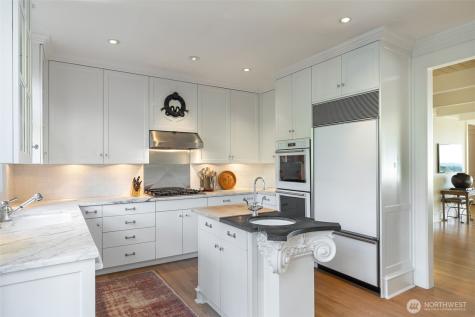 9400 Vineyard Crest Bellevue WA 98004